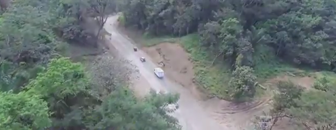 Die Straße soll befahrbarer werden! Straßenerneuerung Costa Rica